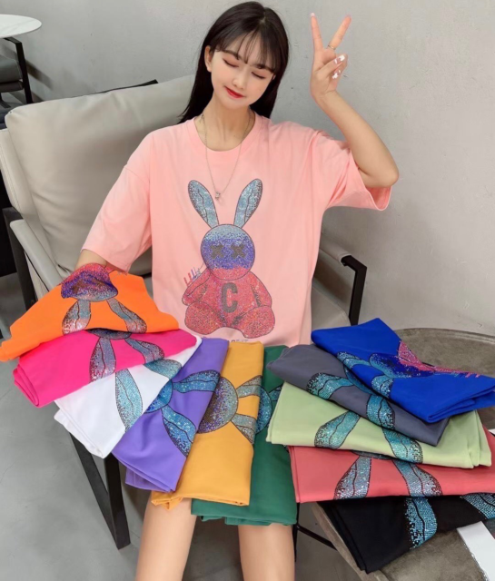 Woman's  Large size loose fit T-SHIRT