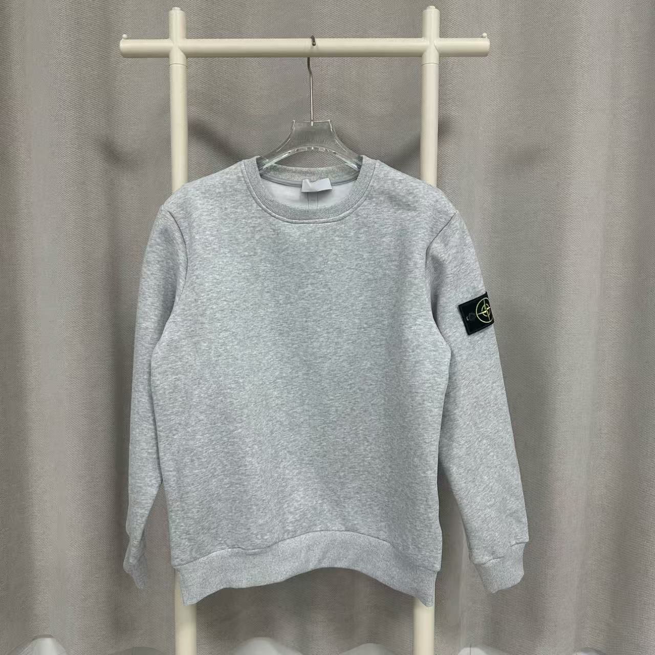 Fleece sweatshirt