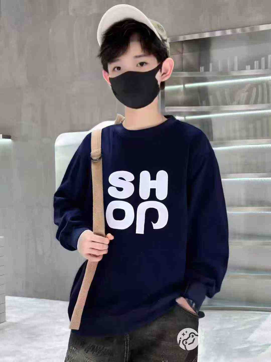 Boy's sweatshirt