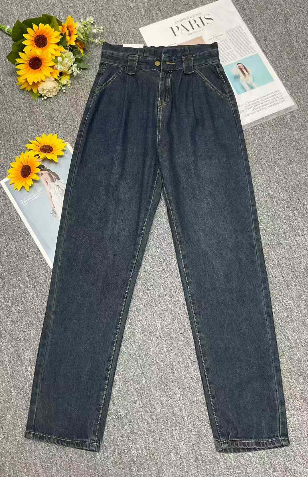 Women‘s jeans