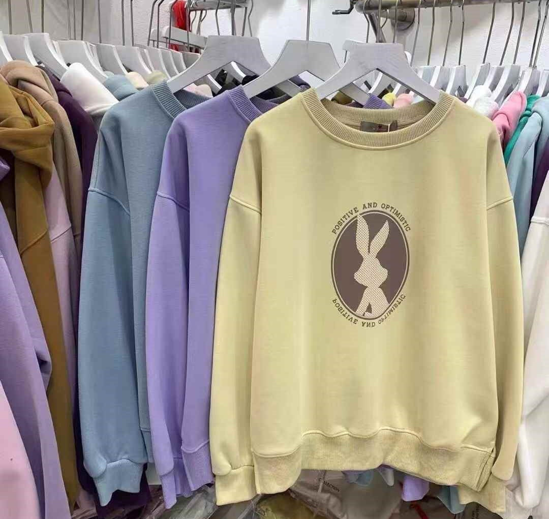 Women round-neck sweatshirt