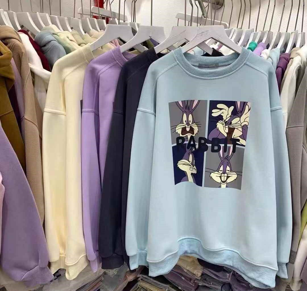 Women round-neck sweatshirt