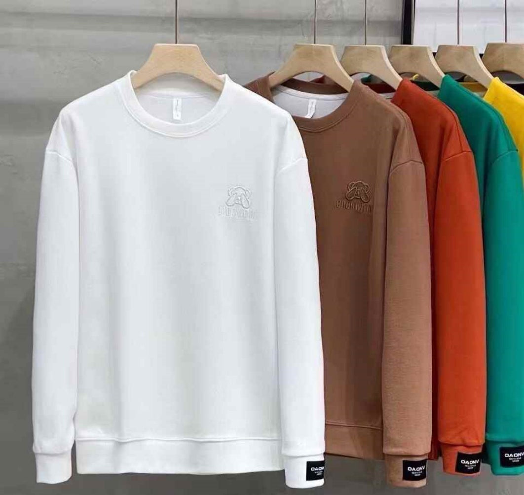 Mens round-neck sweatshirt