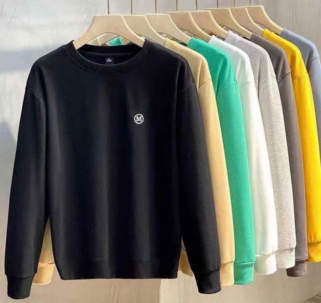 Mens round-neck sweatshirt