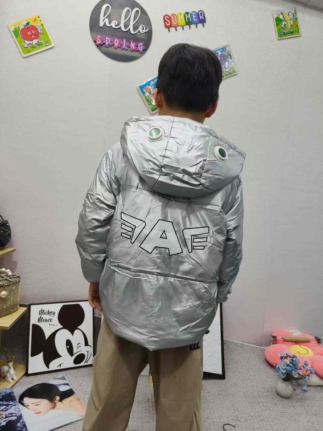Kid's down jacket