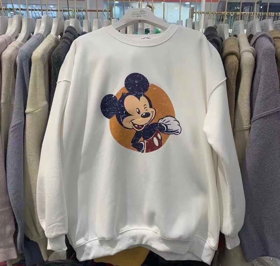 Women round-neck sweatshirt