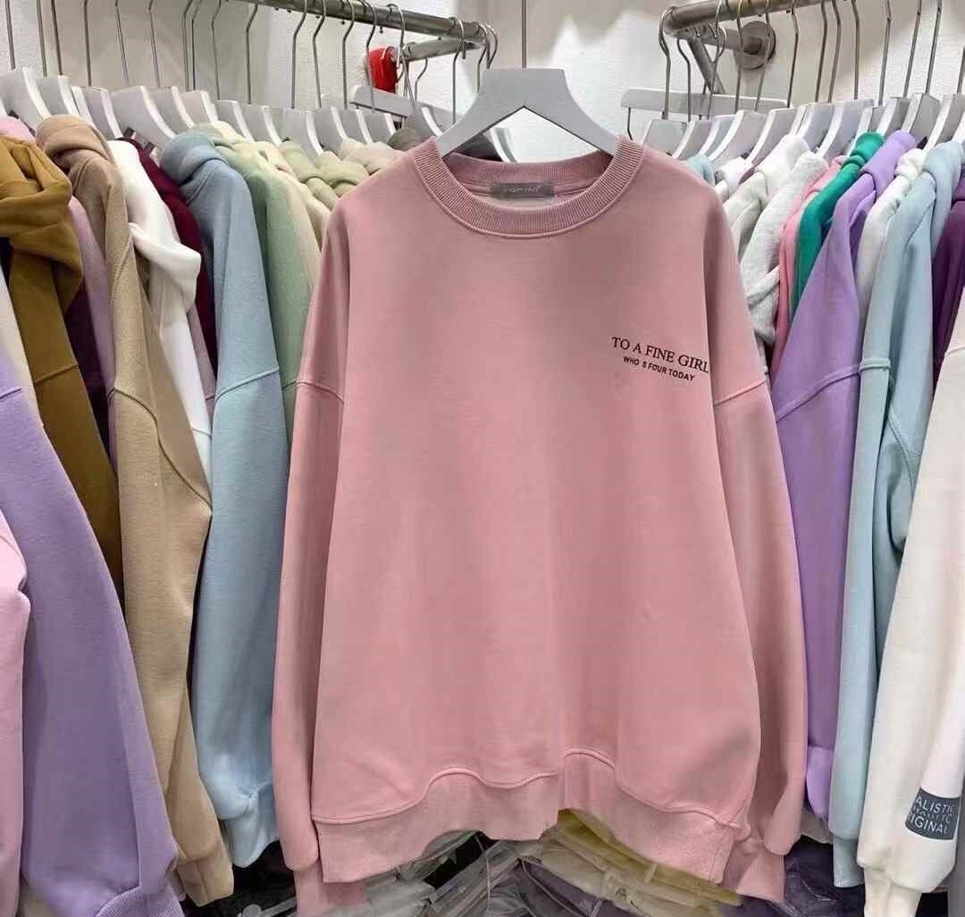 Women round-neck sweatshirt