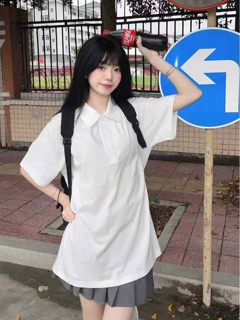 Men's pure white polo shirt