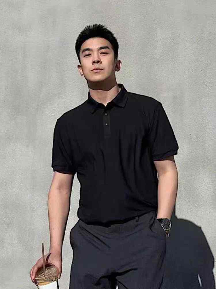 Men's solid-color polo shirt