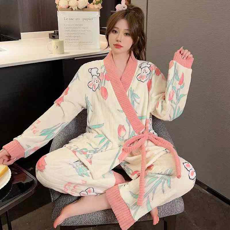 Women's winter flannel pajamas