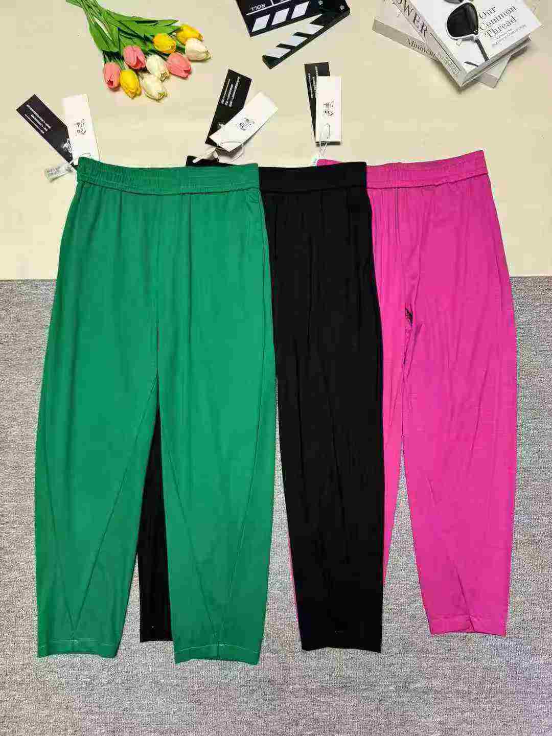 Women‘s plus-size pants