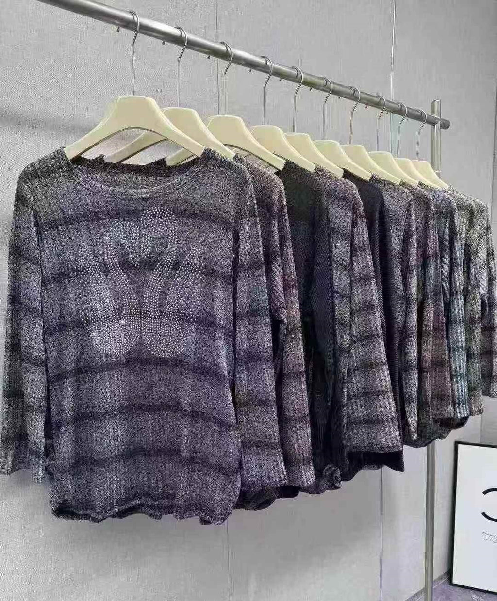 Women long sleeves sweatshirt