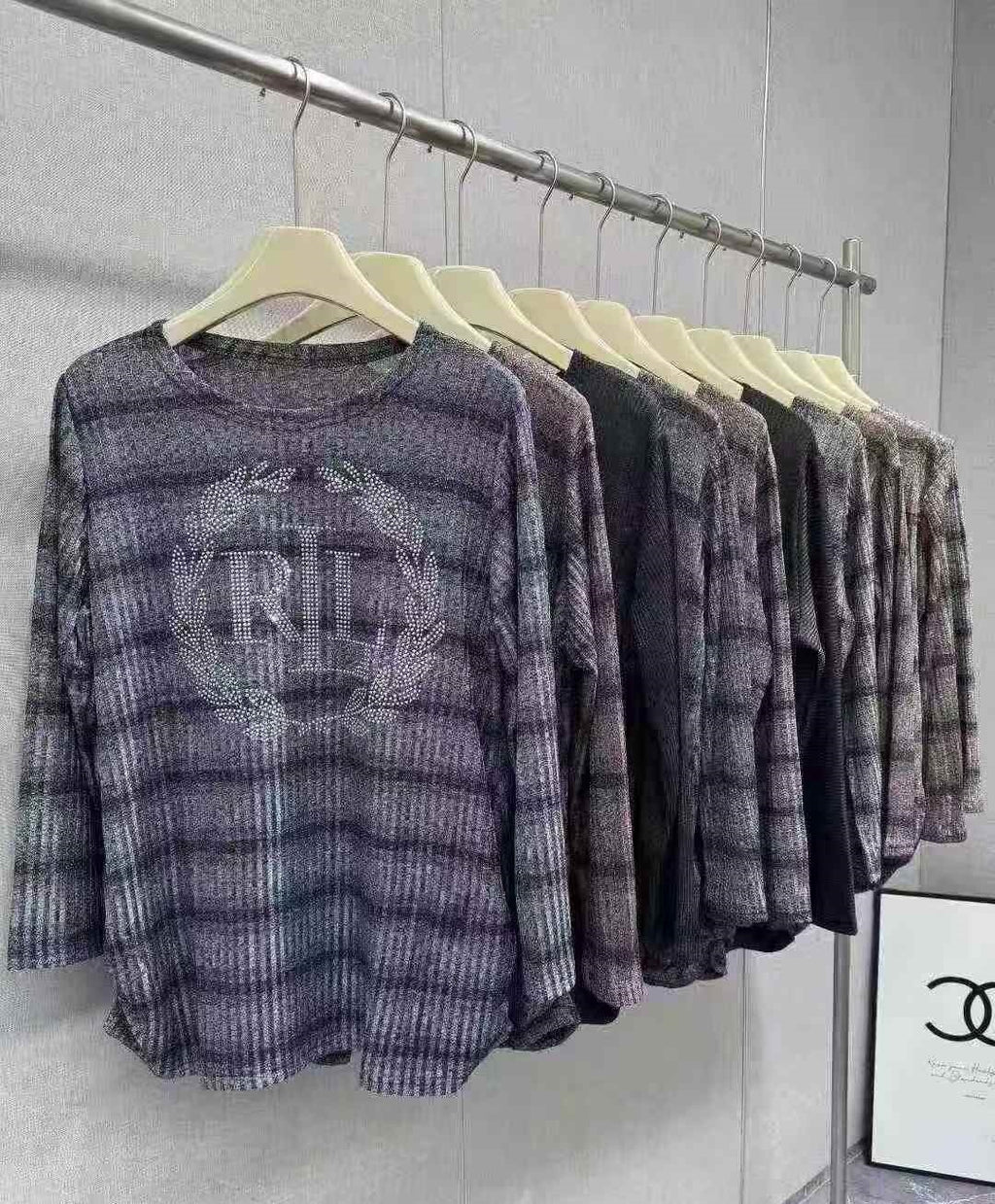 Women long sleeves sweatshirt