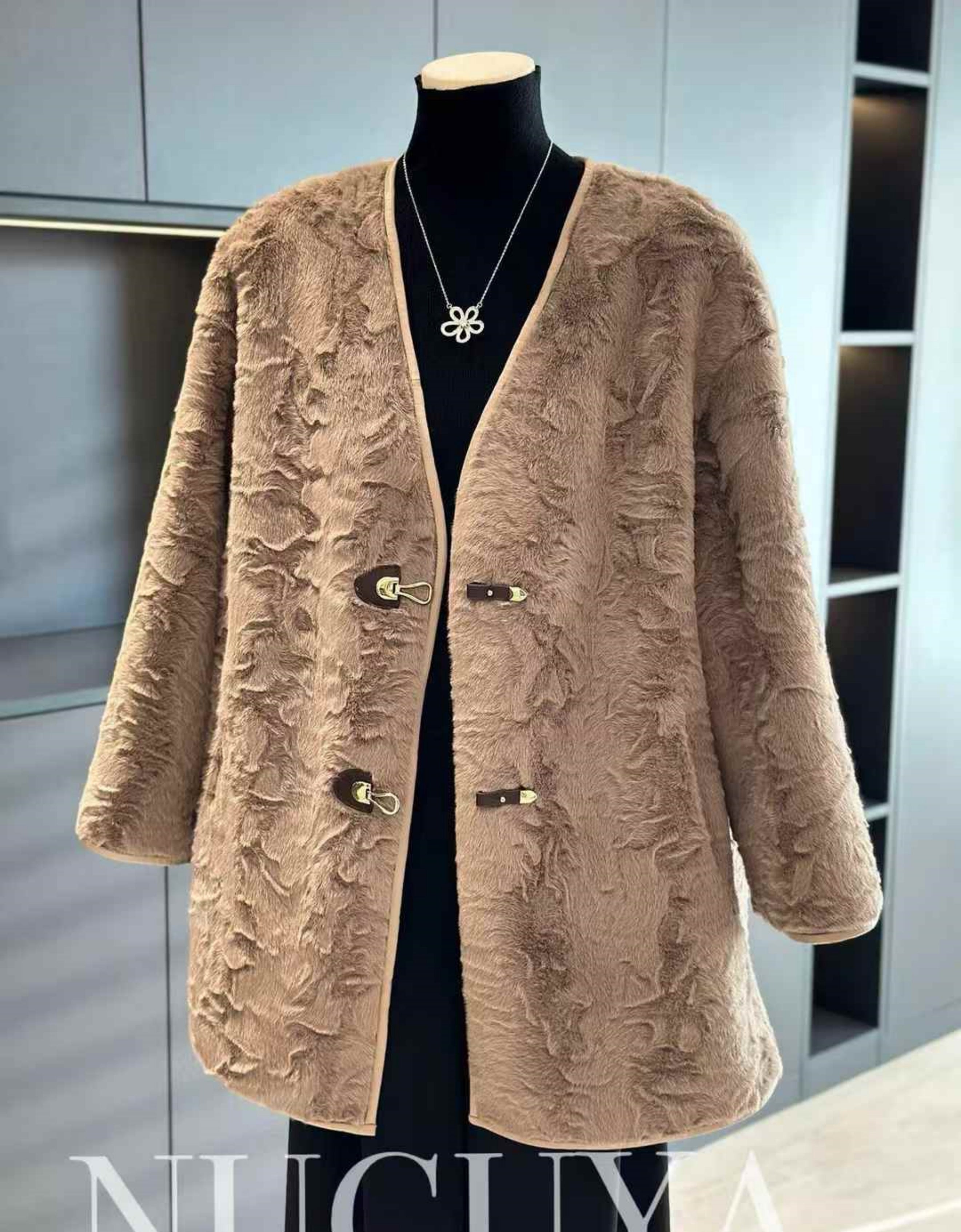 Women woolen coat