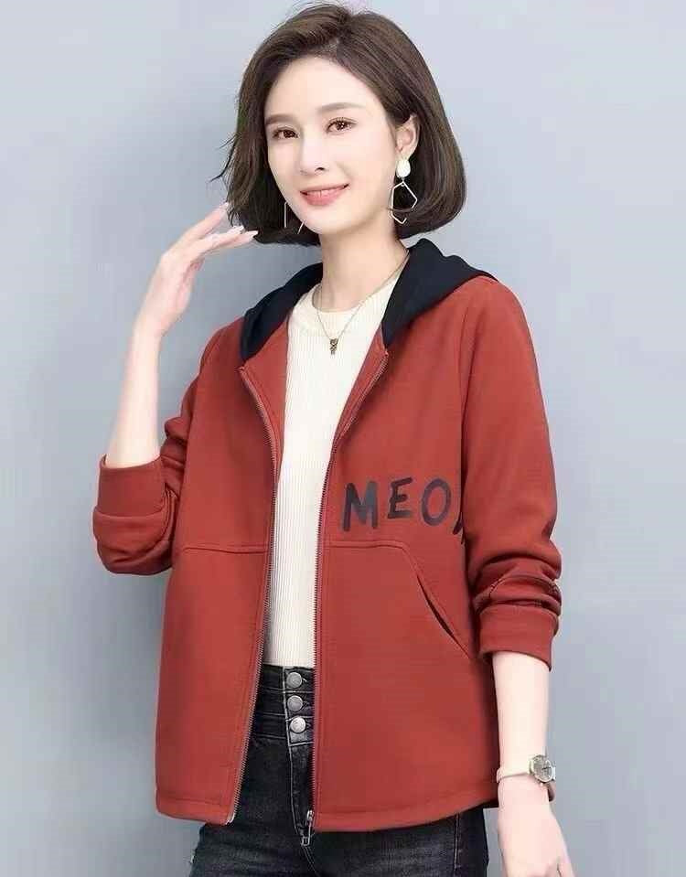Women middle-aged zipper hoodies