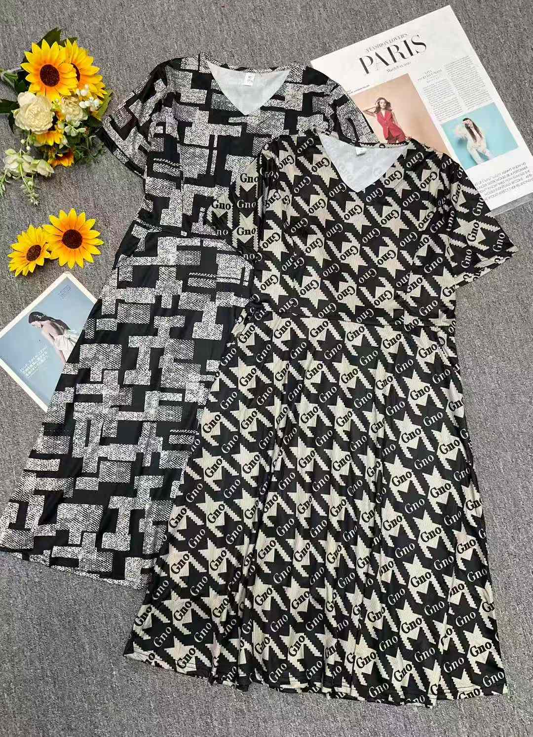 Middle-aged women's dress