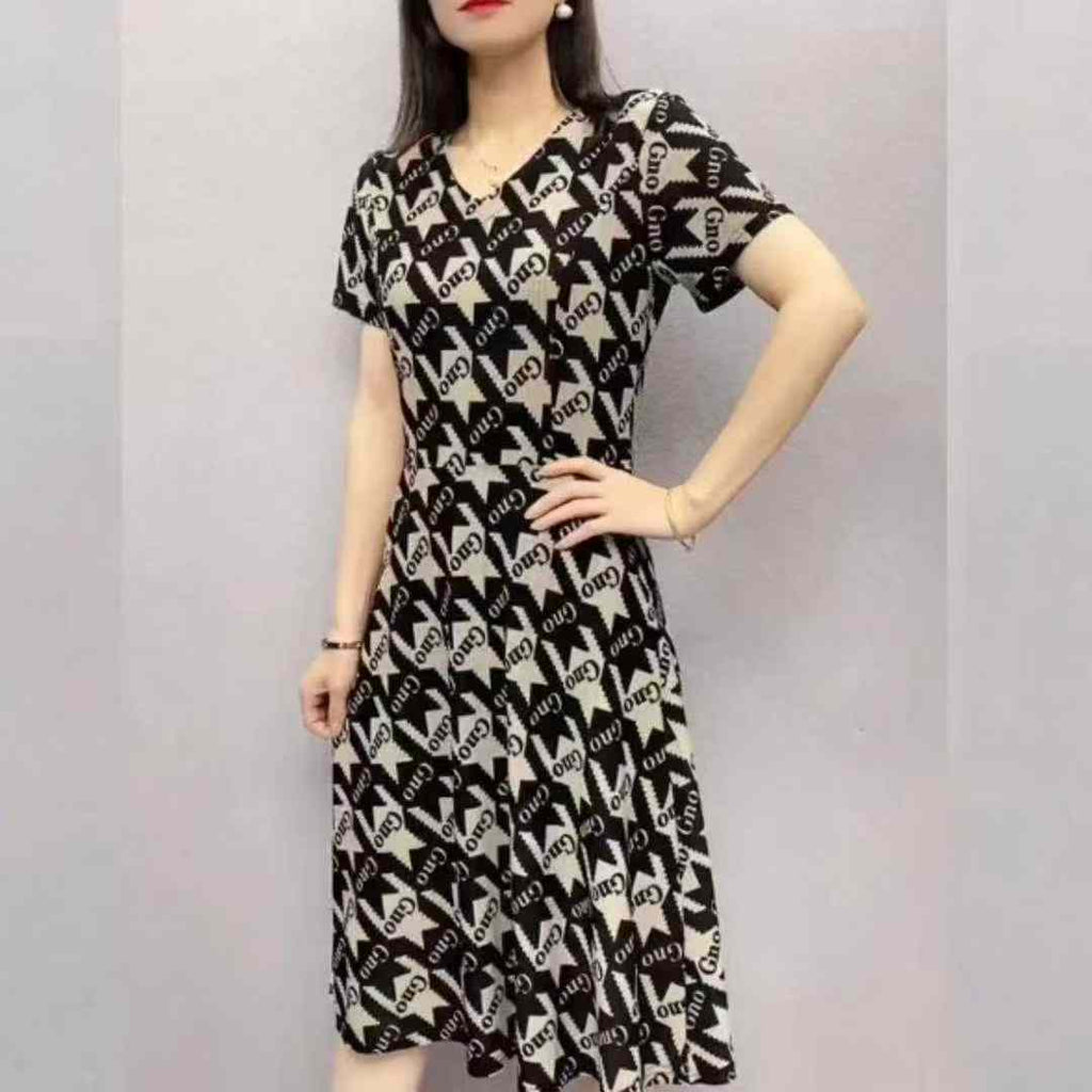 Middle-aged women's dress