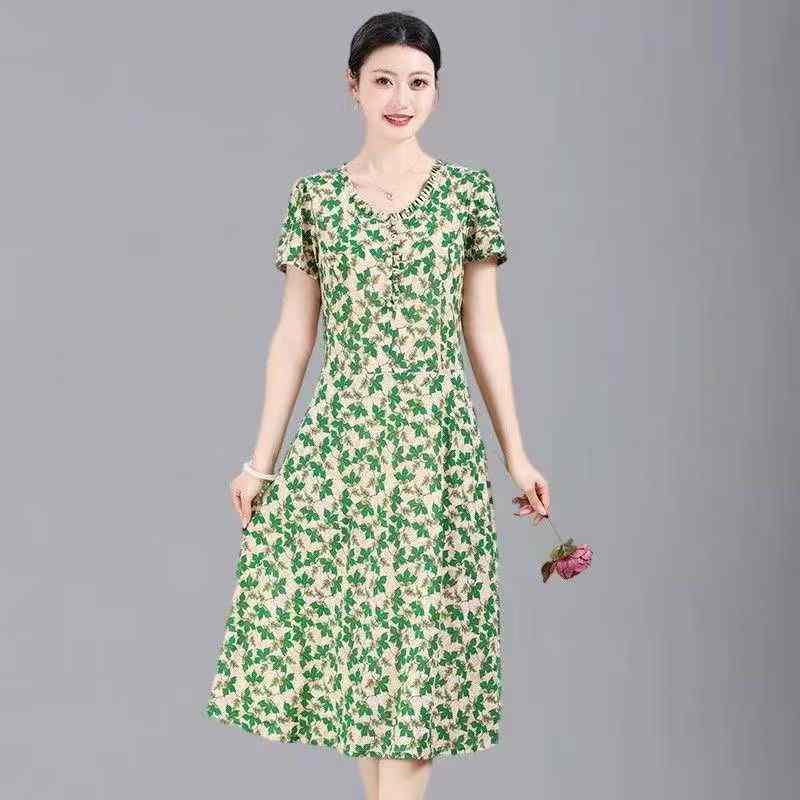 Middle-aged women's dress