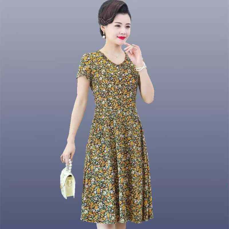 Middle-aged women's dress