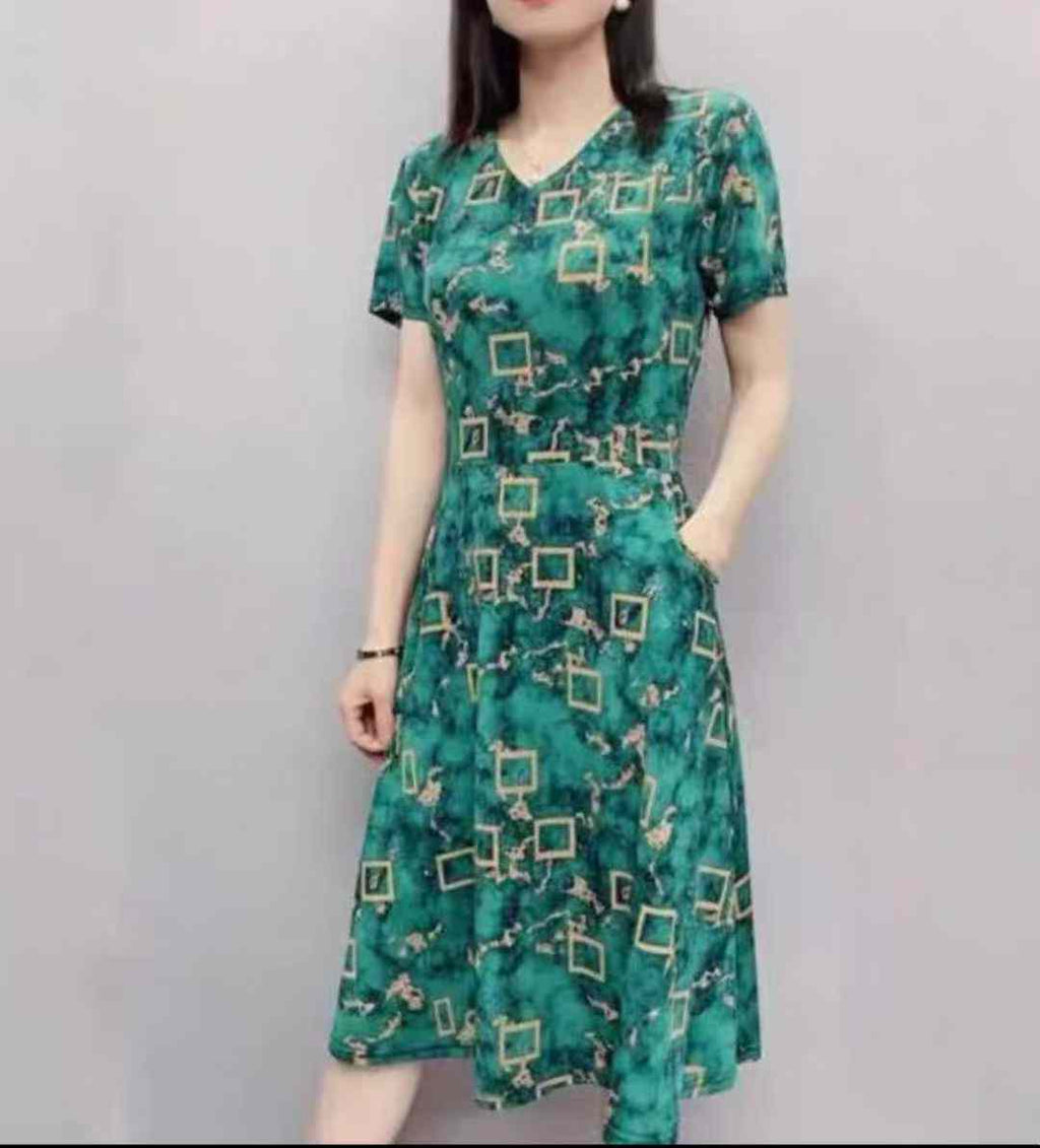Middle-aged women's dress