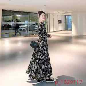 Women's long-sleeved dress