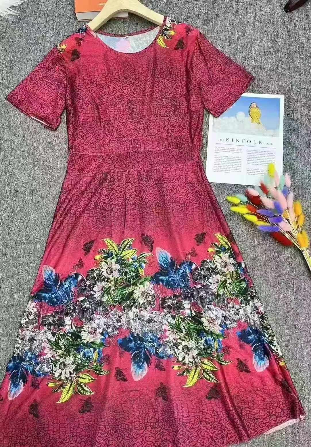 Middle-aged women's breathable dress