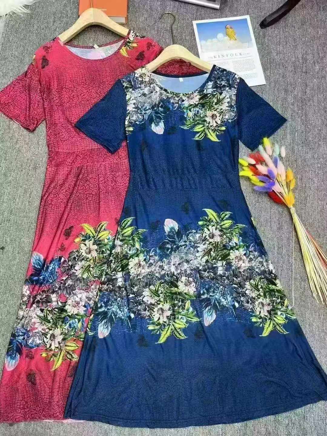 Middle-aged women's breathable dress