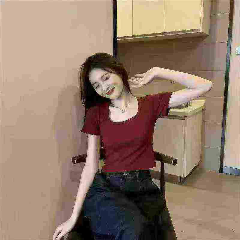 Women's round-neck knitted short-sleeved shirt