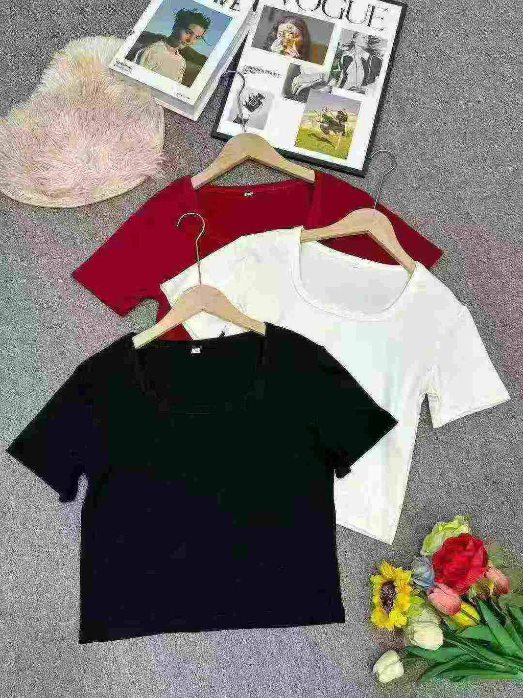 Women's round-neck knitted short-sleeved shirt