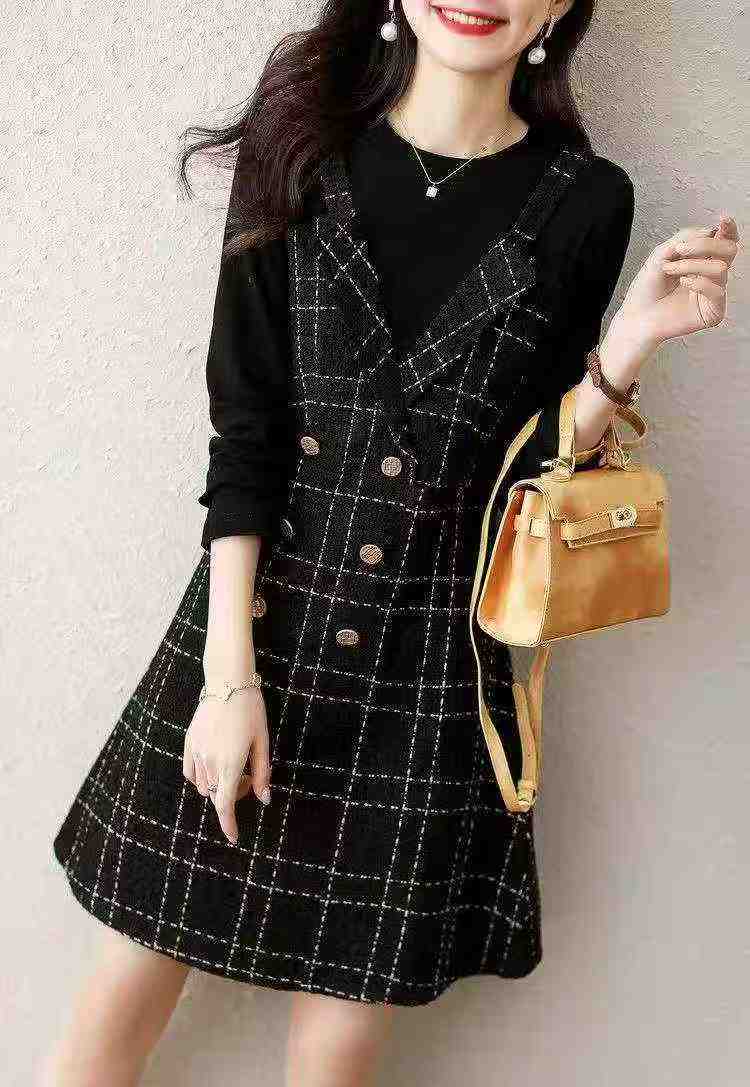 Women's elegant dress in black