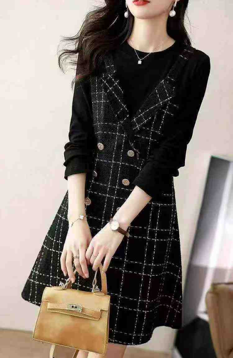 Women's elegant dress in black