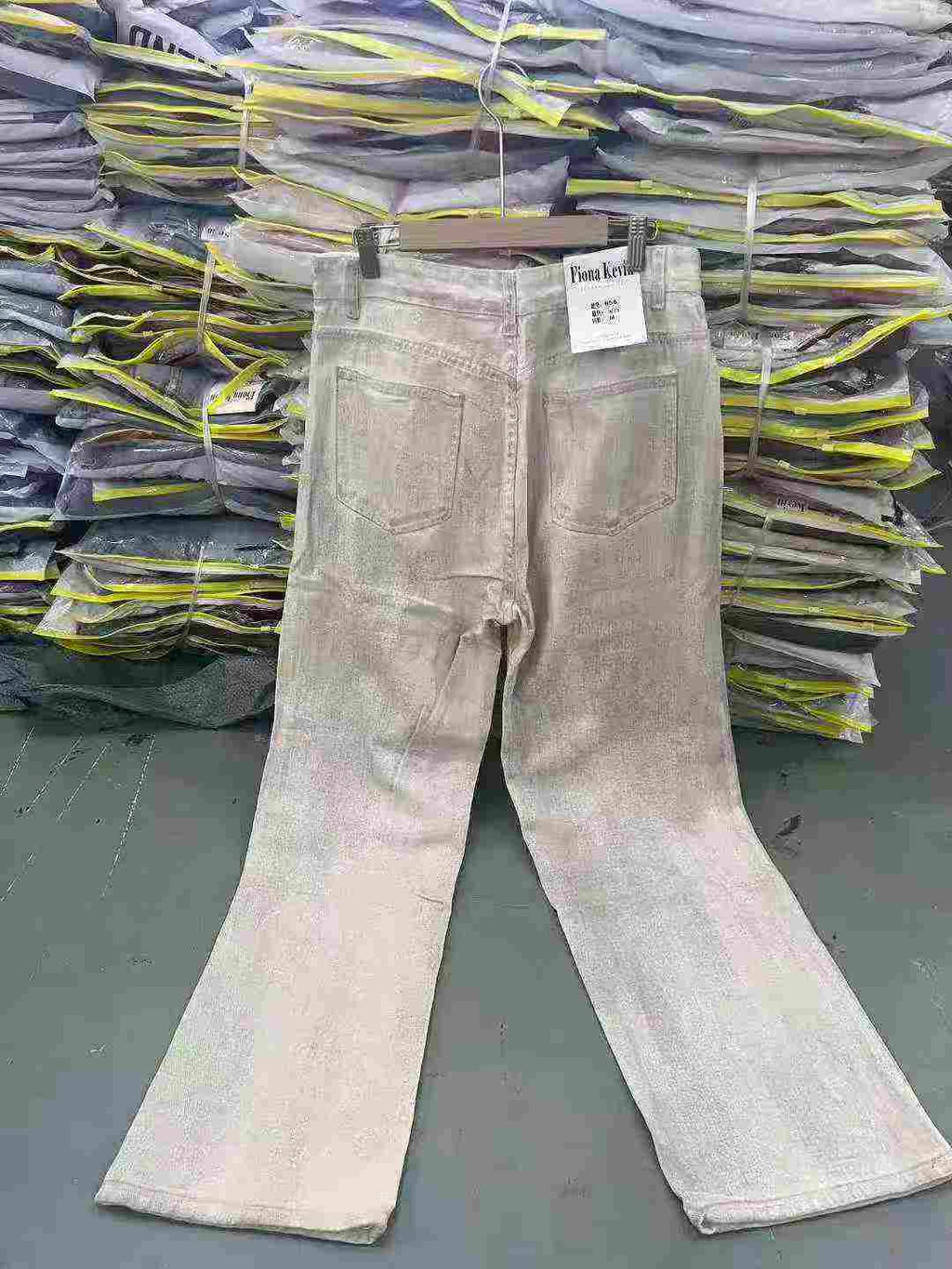 Men's light-colored wide-leg pants