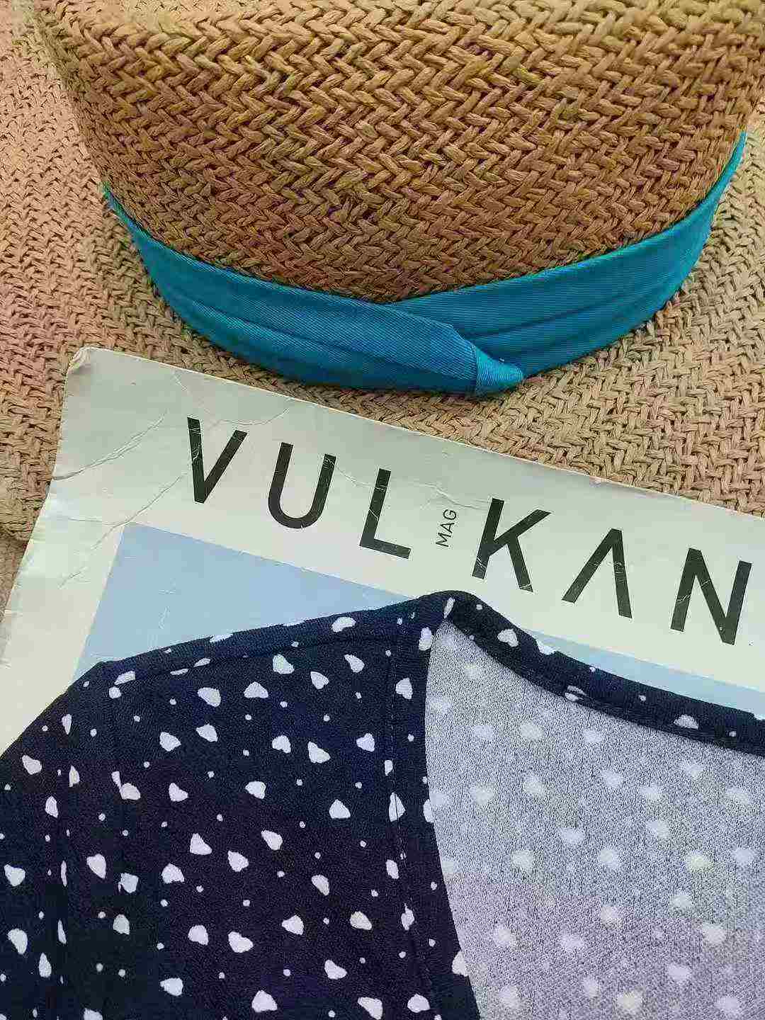 Women's dotted V-neck blouse