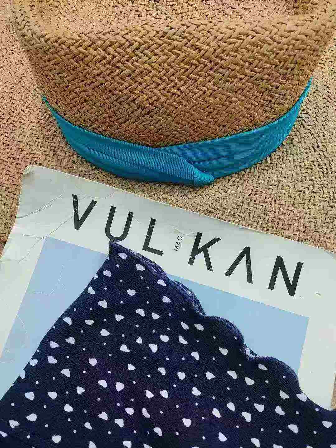 Women's dotted V-neck blouse