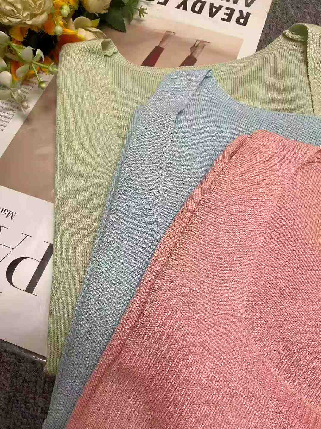 Women knitted t-shirts