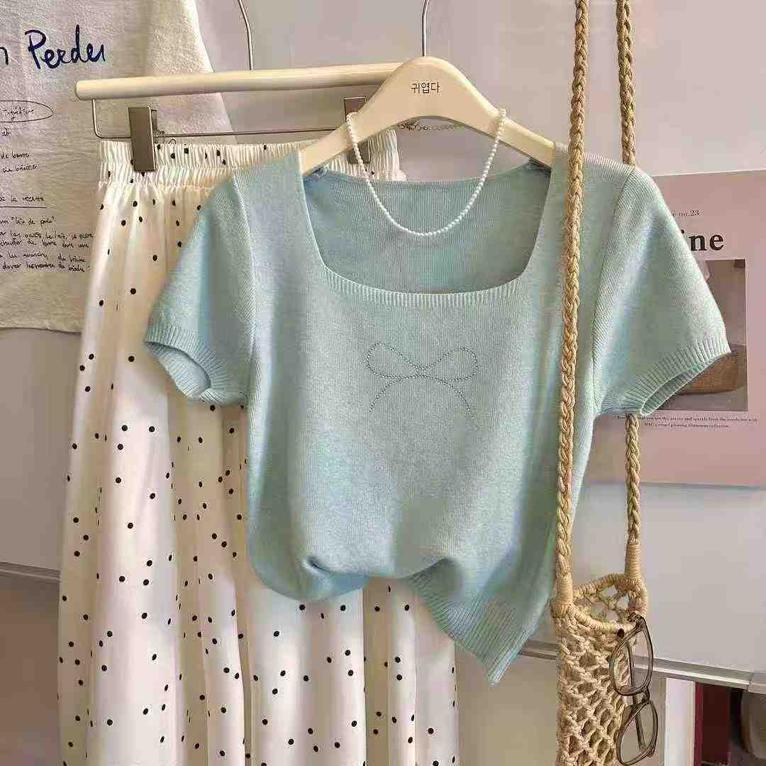 Women knitted t-shirts