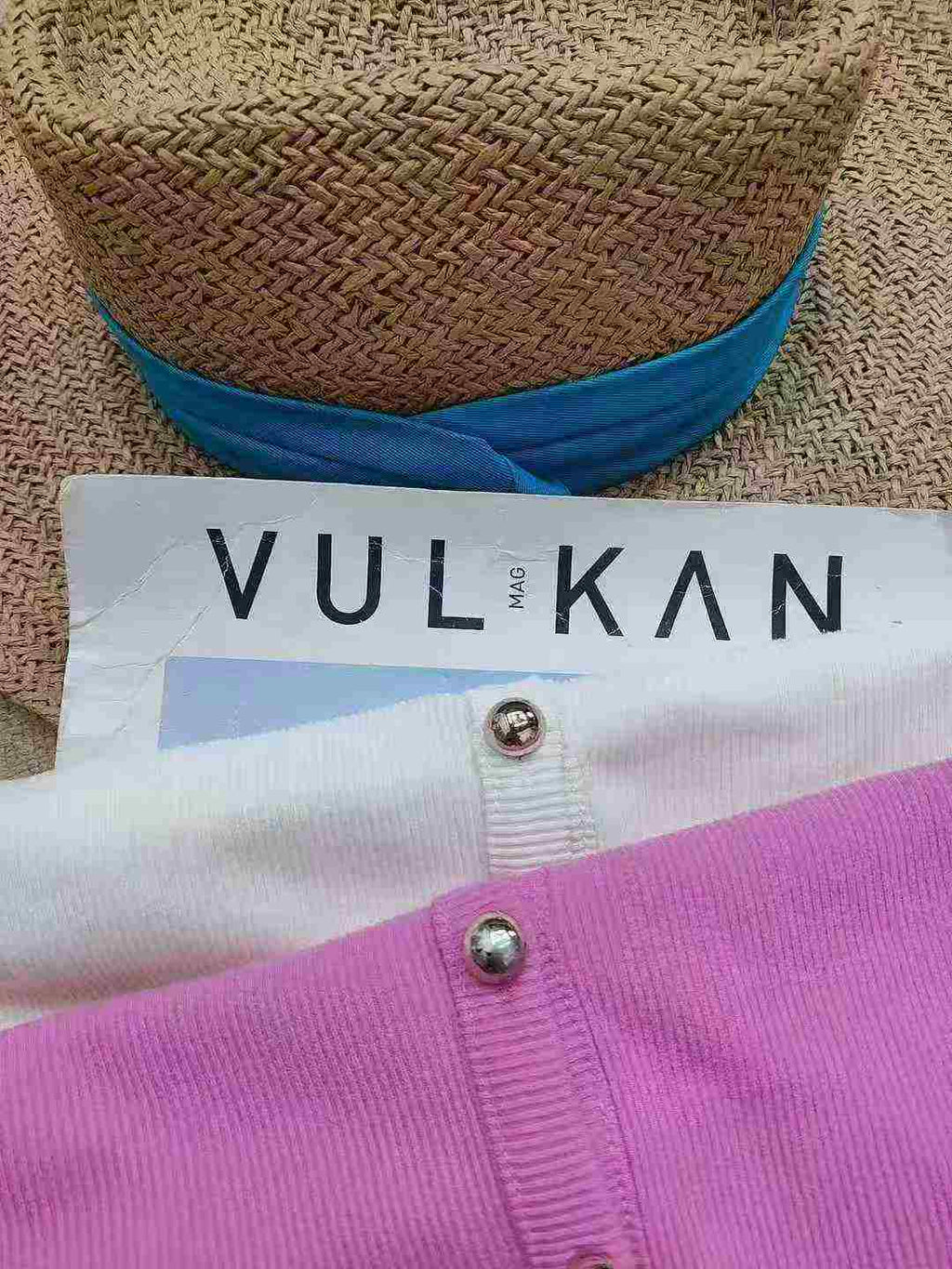 Women's V-neck cardigan top