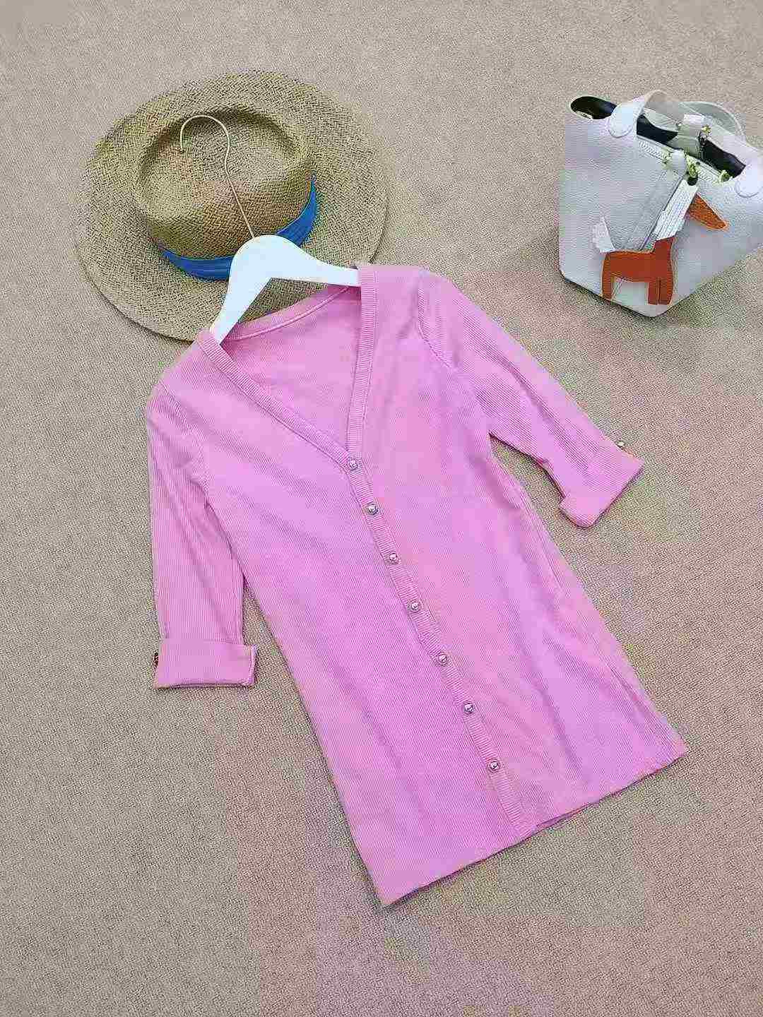 Women's V-neck cardigan top