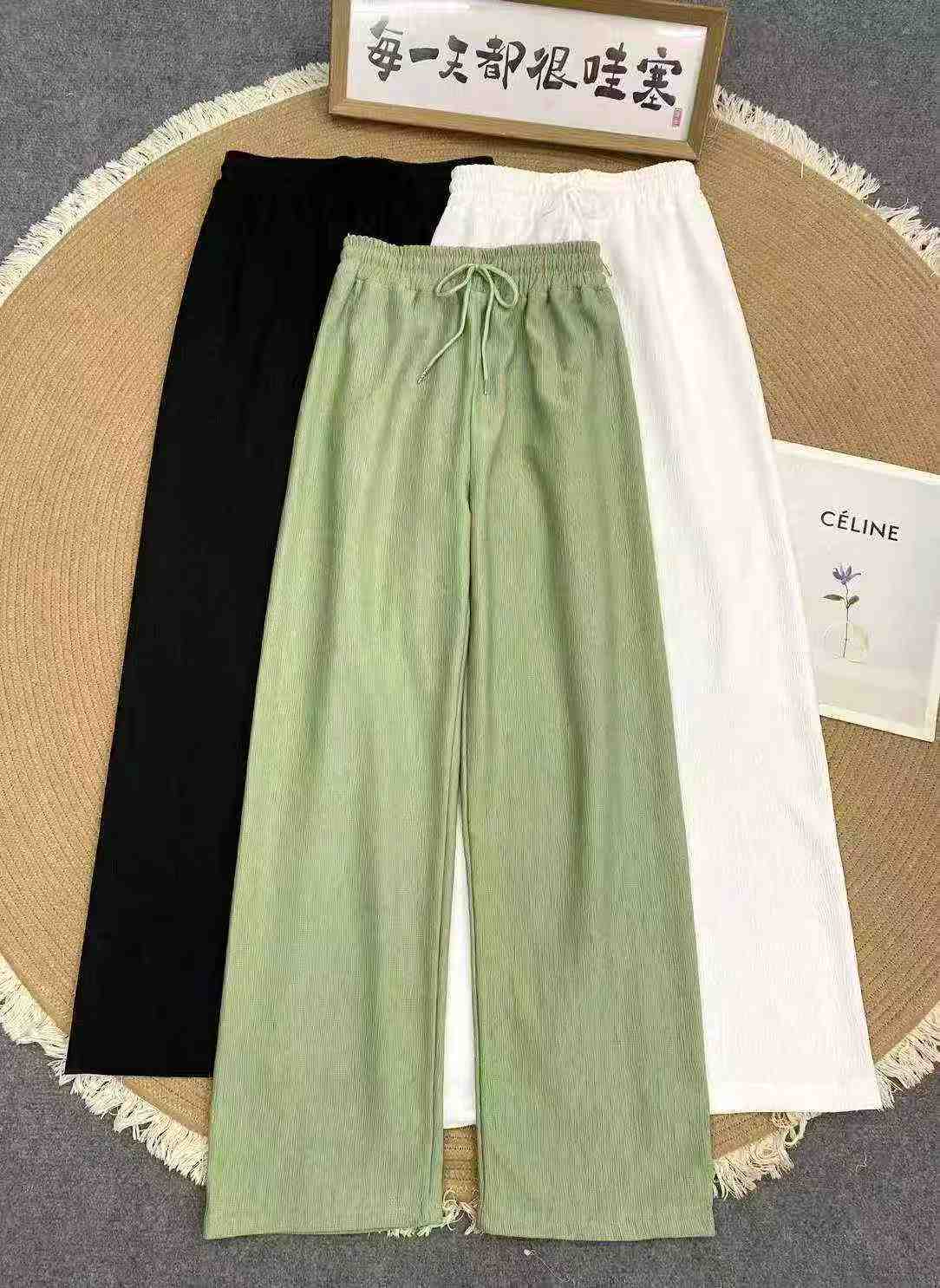 Women's textured casual pants