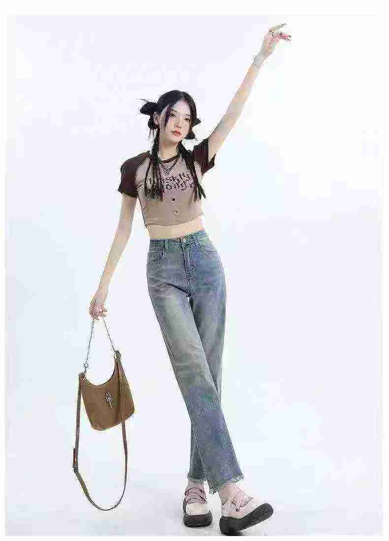 Women's distressed straight-leg jeans