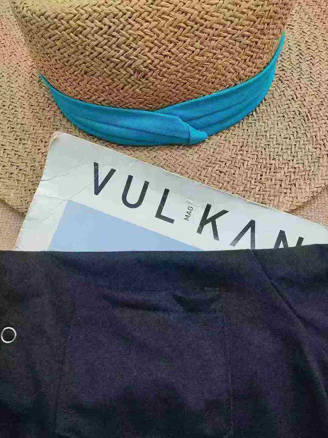 Kid's button-fastened cotton hooded sweatshirt