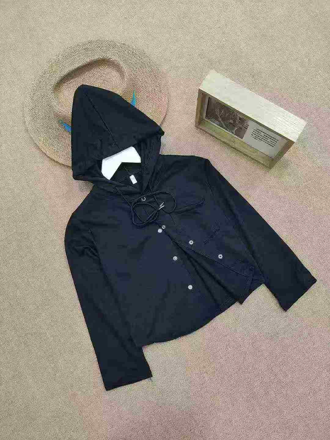 Kid's button-fastened cotton hooded sweatshirt