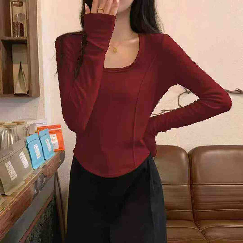 Women's U-neck fitted long-sleeved shirt