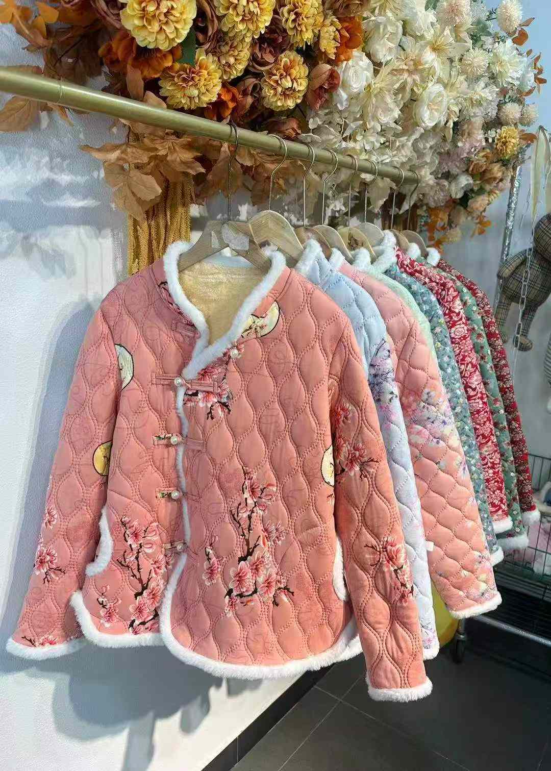 Women Chinese-style cotton-padded jackets