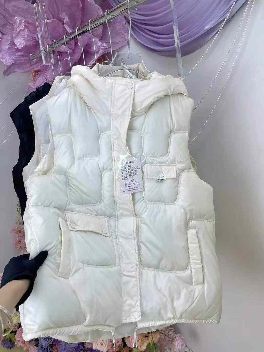 Women puffer shirt