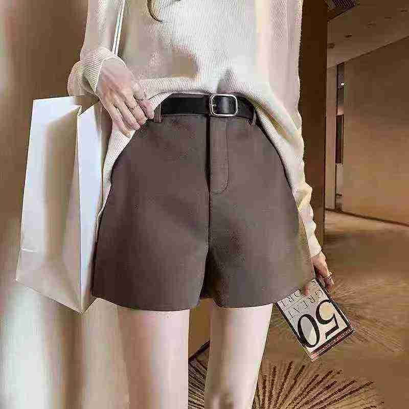 Women's woolen shorts