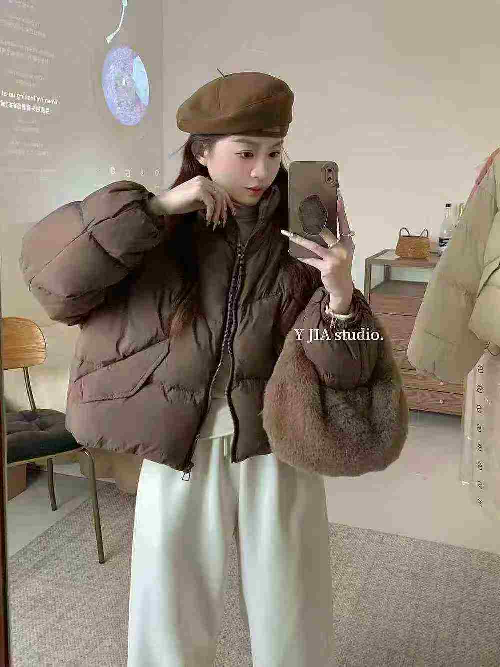Women's down and feather coat for short jackets