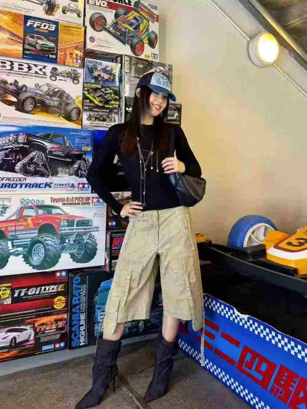 Women's worker wearing five-inch short forestry work pants