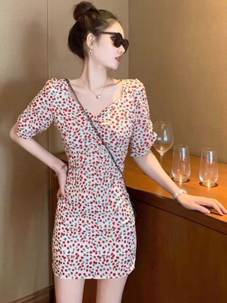 Women chic floral dress
