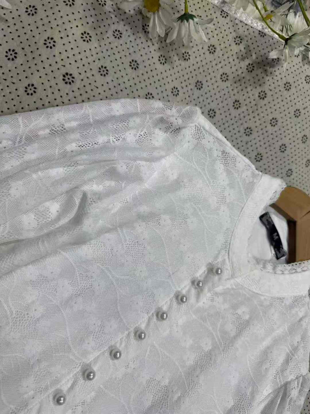 Women lace shirt white